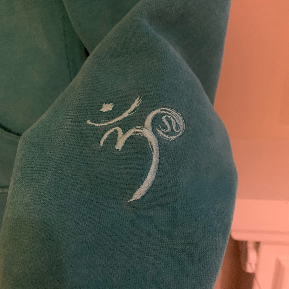 Lululemon Jacket - Picture 2 of 3